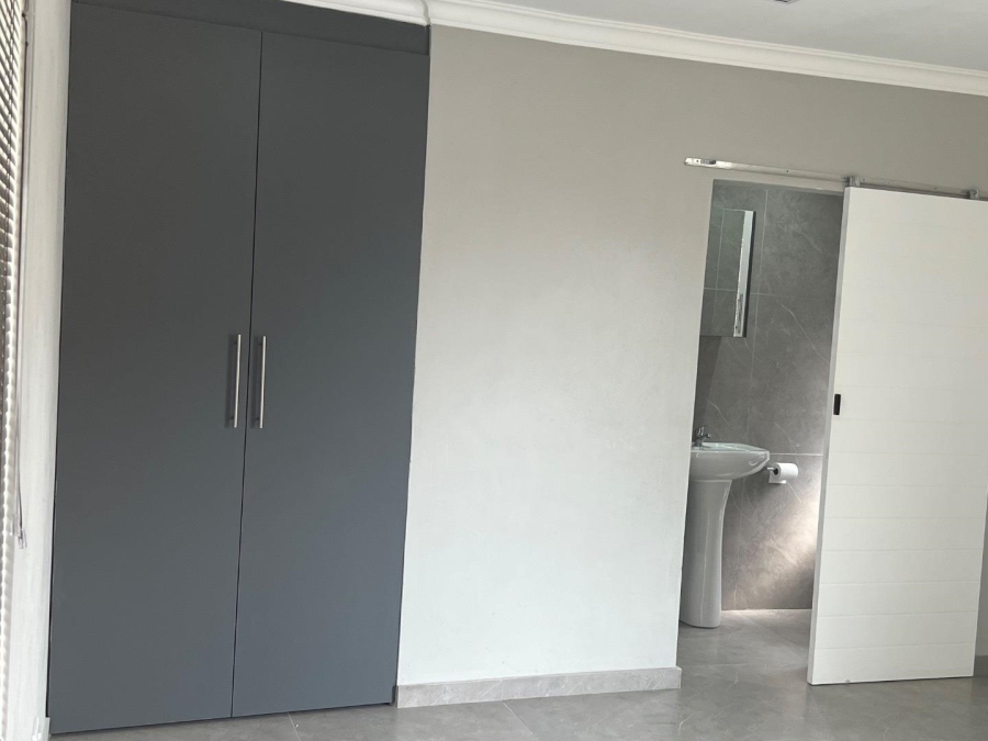 To Let 8 Bedroom Property for Rent in Bethanie North West